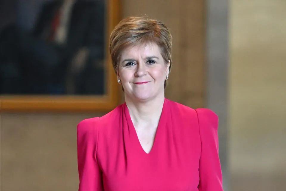 全球对抗"经期贫困"的里程碑:苏格兰将免费提供经期用品