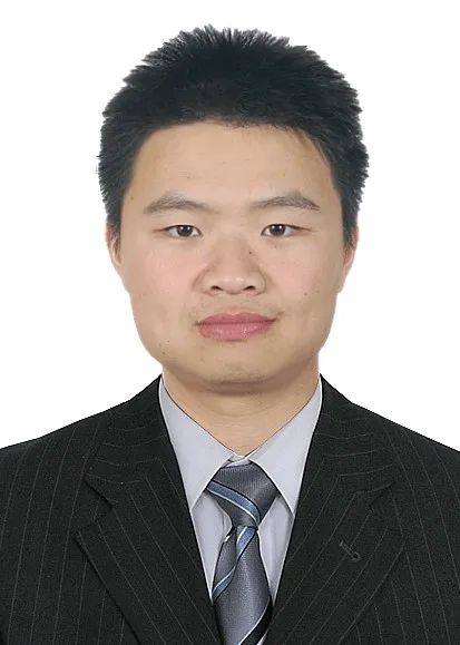 张磊,教授,1989年12月生.主要从事图像处理相关研究.