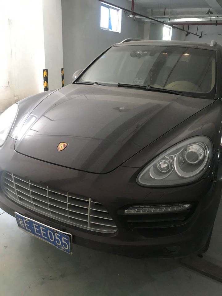 拍卖成功!湖南省邵阳市一辆车牌号为,湘eee055保时捷卡宴越野车
