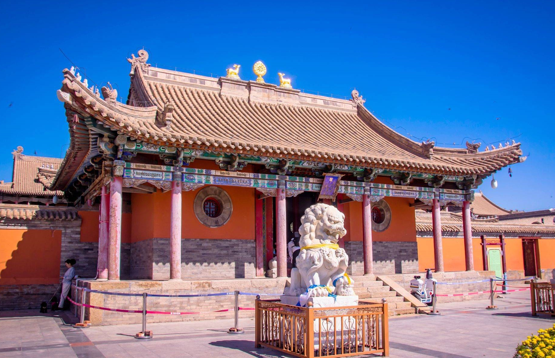 锡林浩特贝子庙,曾花费174万元建造,是锡林郭勒盟第一大寺