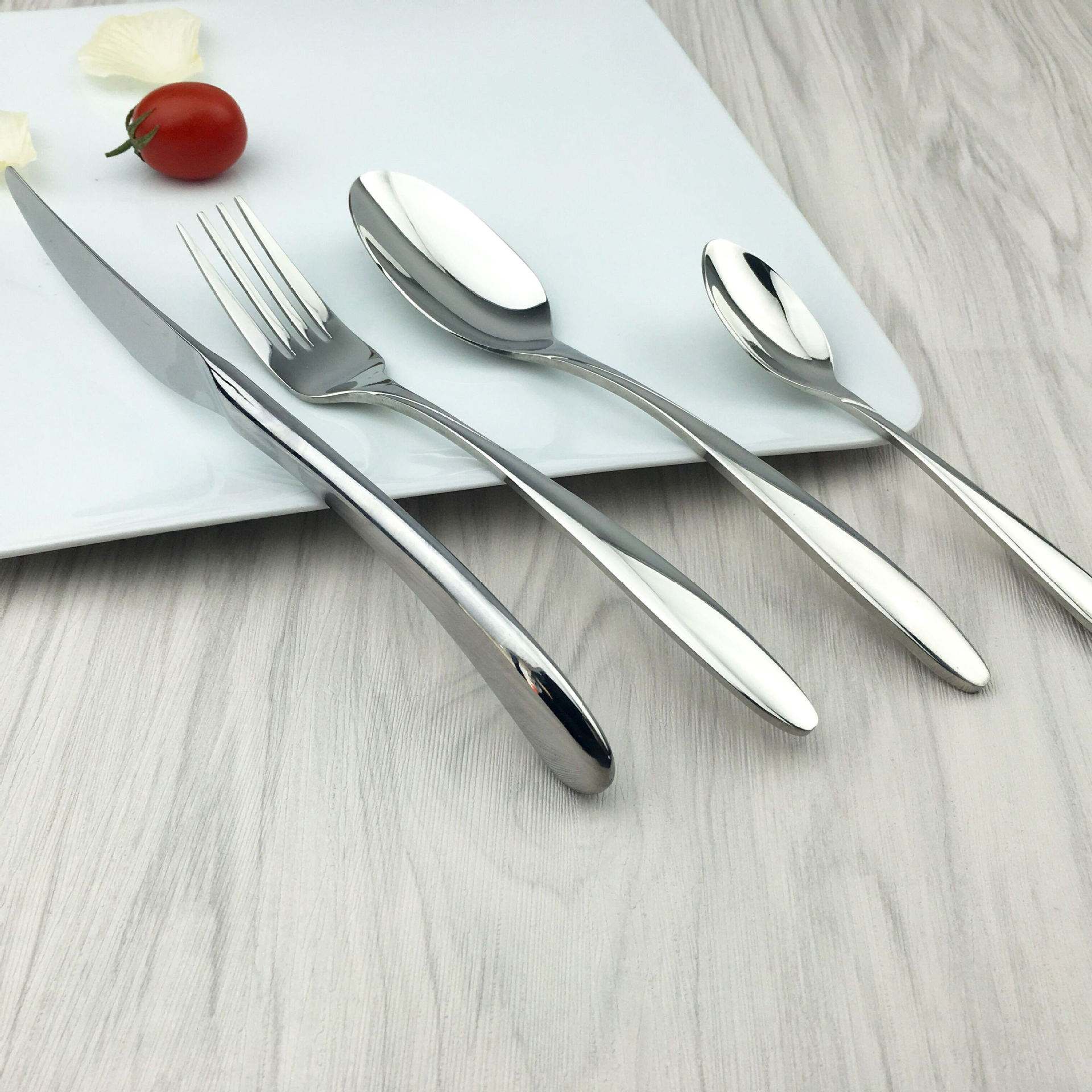 不锈钢餐具选304还是316?316l又是什么意思?看懂这些以后不踩坑