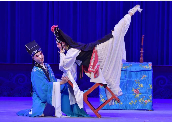 回顾大连京剧院院长杨赤:京剧团已经养活不了自己!该如何突围?