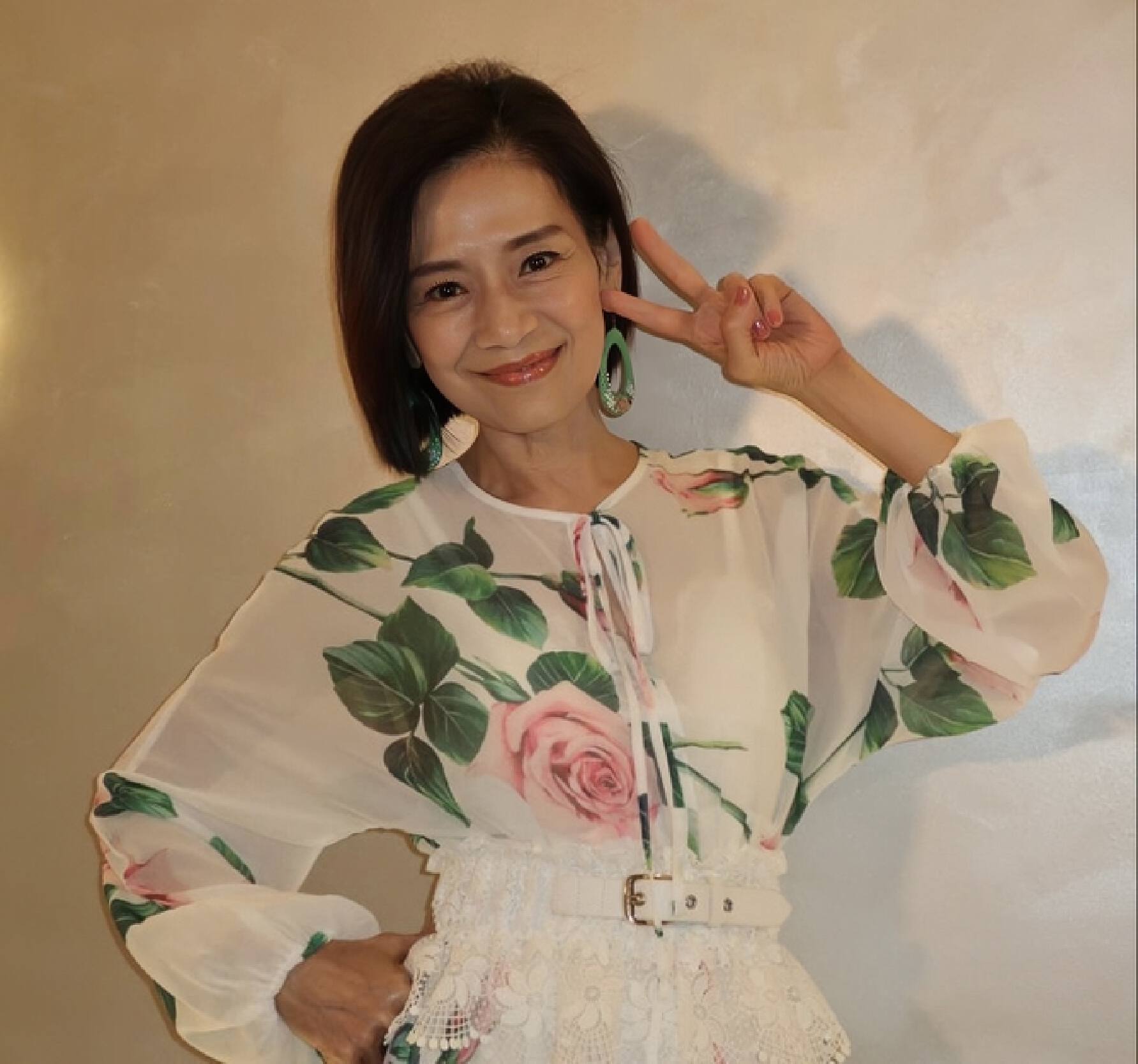 香港女星吴丽珠惊喜复出!状态冻龄少女味十足,至今未婚仍是单身