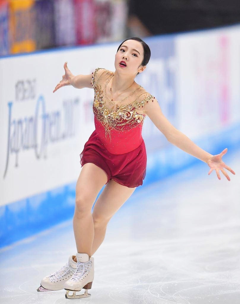 日本花样女神本田真凛,天使颜值魔鬼身材,穿短裙子自带仙女范