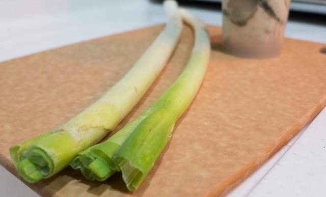 粤菜谱75期 广东大排档菜 姜葱焗生蚝煲的做法 李锦记旧庄蚝油