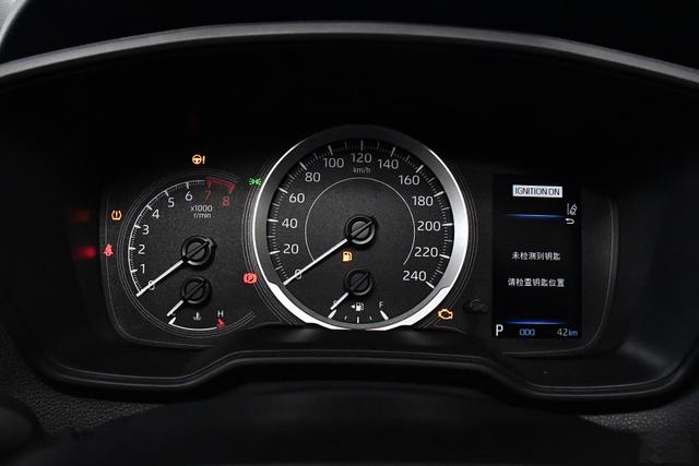 丰田这次良心了,紧凑型suv搭载2.0l发动机,油耗5.8l,12.58万元