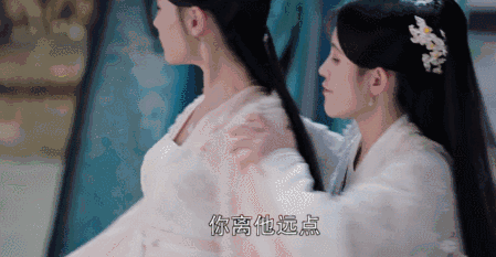 但该说不说,她不 是一开始就这样的, 《芸汐传》的时候演技尚且能