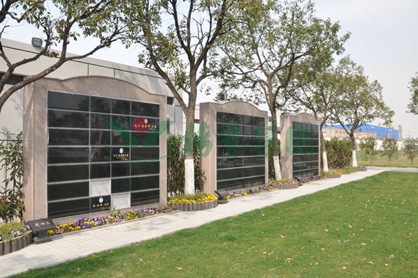 上海殡葬服务中心众爱苑壁葬群:让爱在心间永存