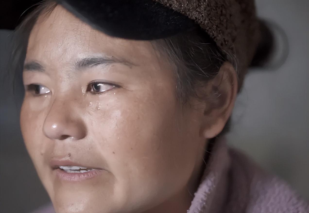 回顾感动中国的春运妈妈怀中孩子早已去世母亲今过得如何
