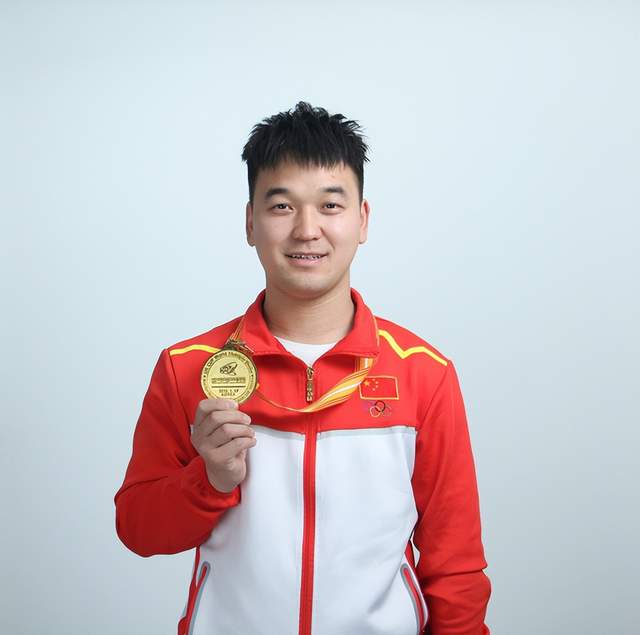 花式跳绳世界冠军刘傲磊:用脚跳出来的荣誉,用汗水守护的初心