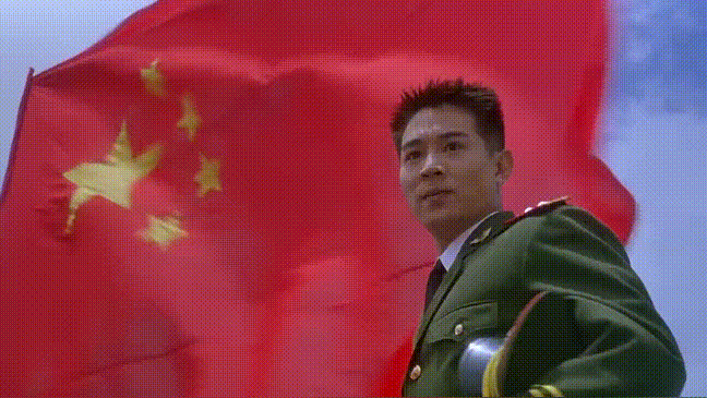 不少观众看过李连杰的军装之后直言:他就是最帅的军人.