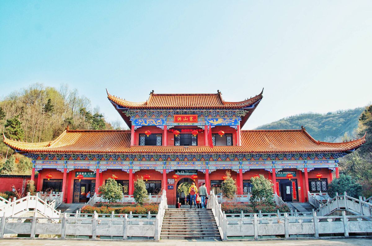 安徽六安的"大别山石窟",其中的佛学思想很是浓厚