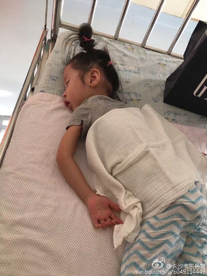 东岳宫甘罗道长:儿童医院不行就来东岳宫关爱小朋友健康