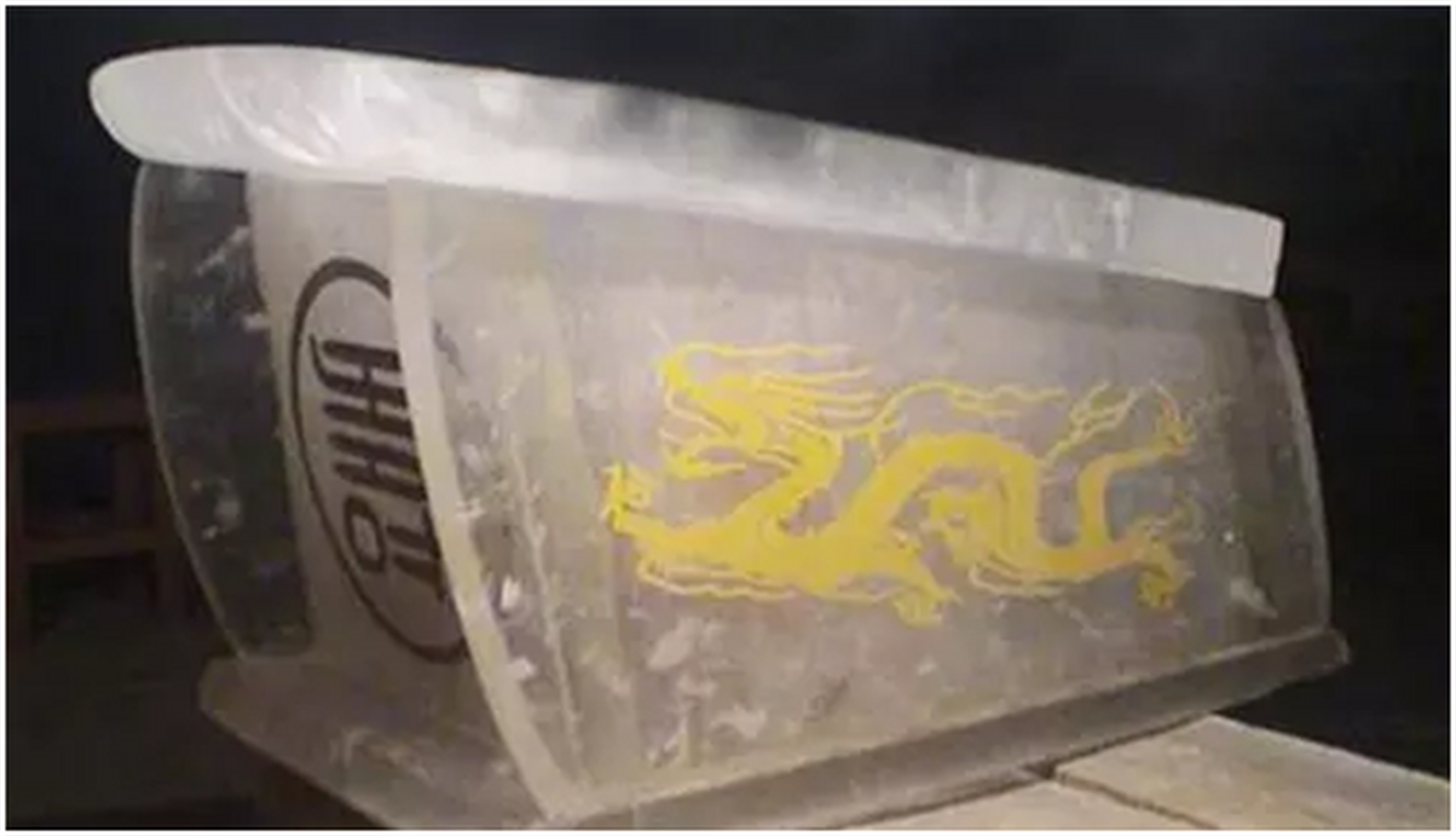 意外挖出一个透明的棺材,由此发生了震惊全国的黄河龙棺事件