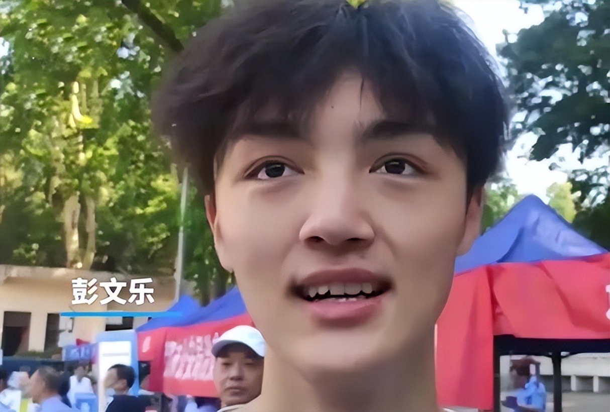 彭文乐进入武汉大学读书,父亲决定将退出"寻亲圈",很多人支持