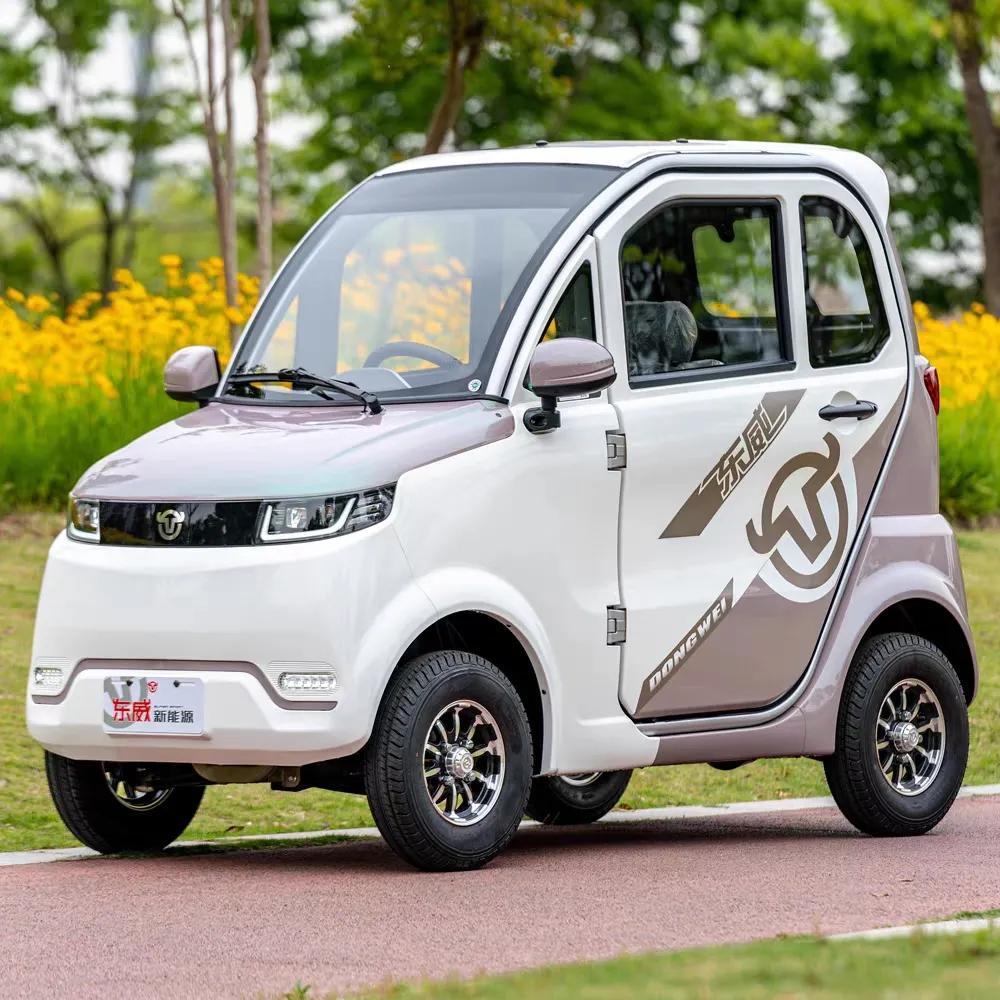 续航230里东威推出时尚电动四轮车室内有空调适合接娃代步