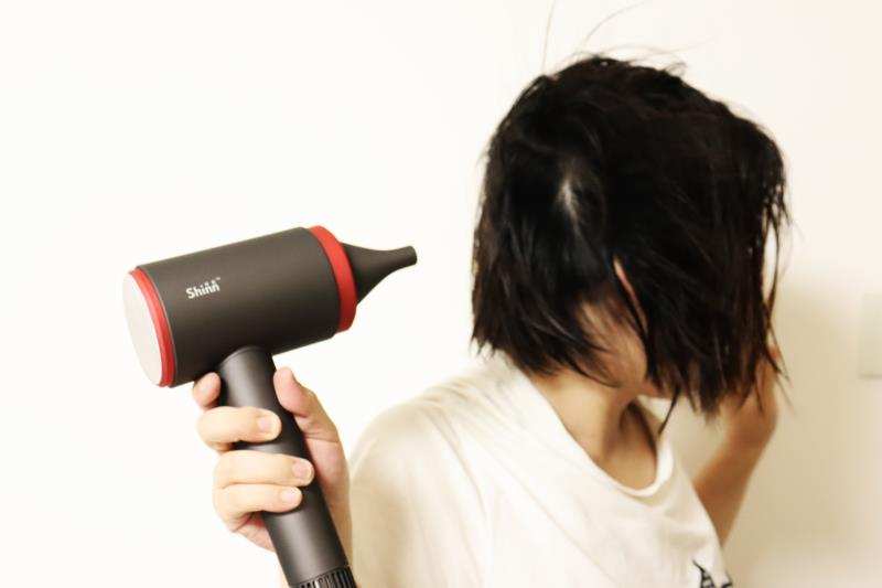 国产对标戴森,诗恩无线吹风机,做你的随身发型管家