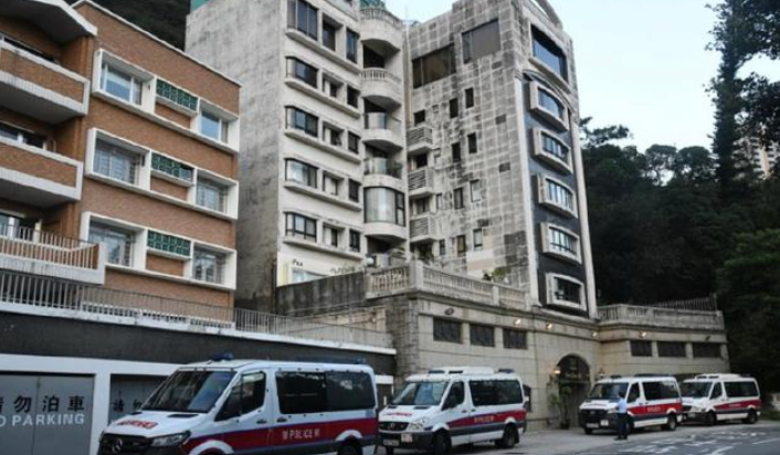 郭富城豪宅曝光,外观陈旧老气,网友:跟张艺谋3000万豪宅差远了