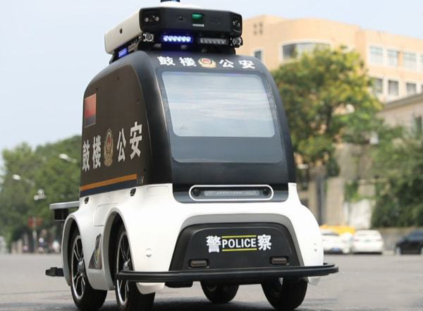 "萌警"出击,齐乐实业打造最新款警用无人巡逻车!