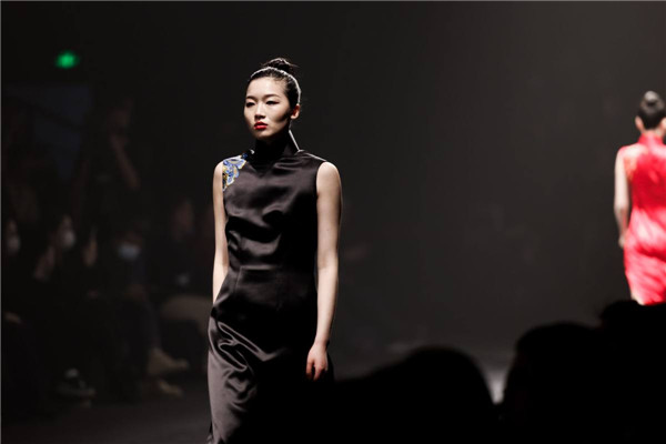 迭变——国风新潮发布活动精彩揭幕,四大新中装品牌联袂秀申城!