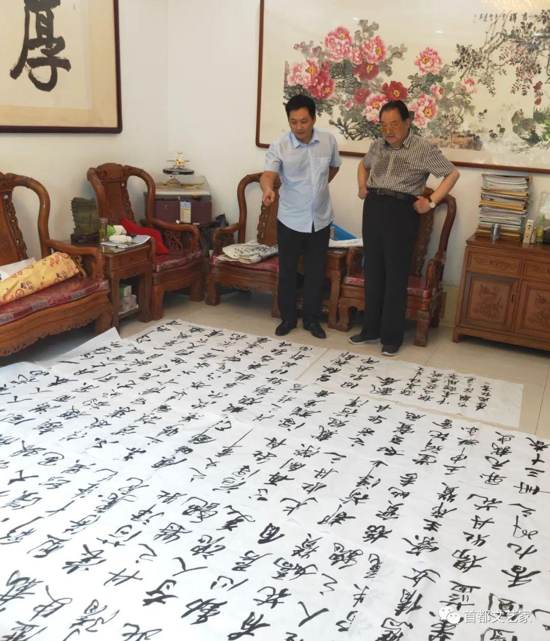 军旅作家孙华伟与李殿仁将军联袂创作《菏泽牡丹赋》