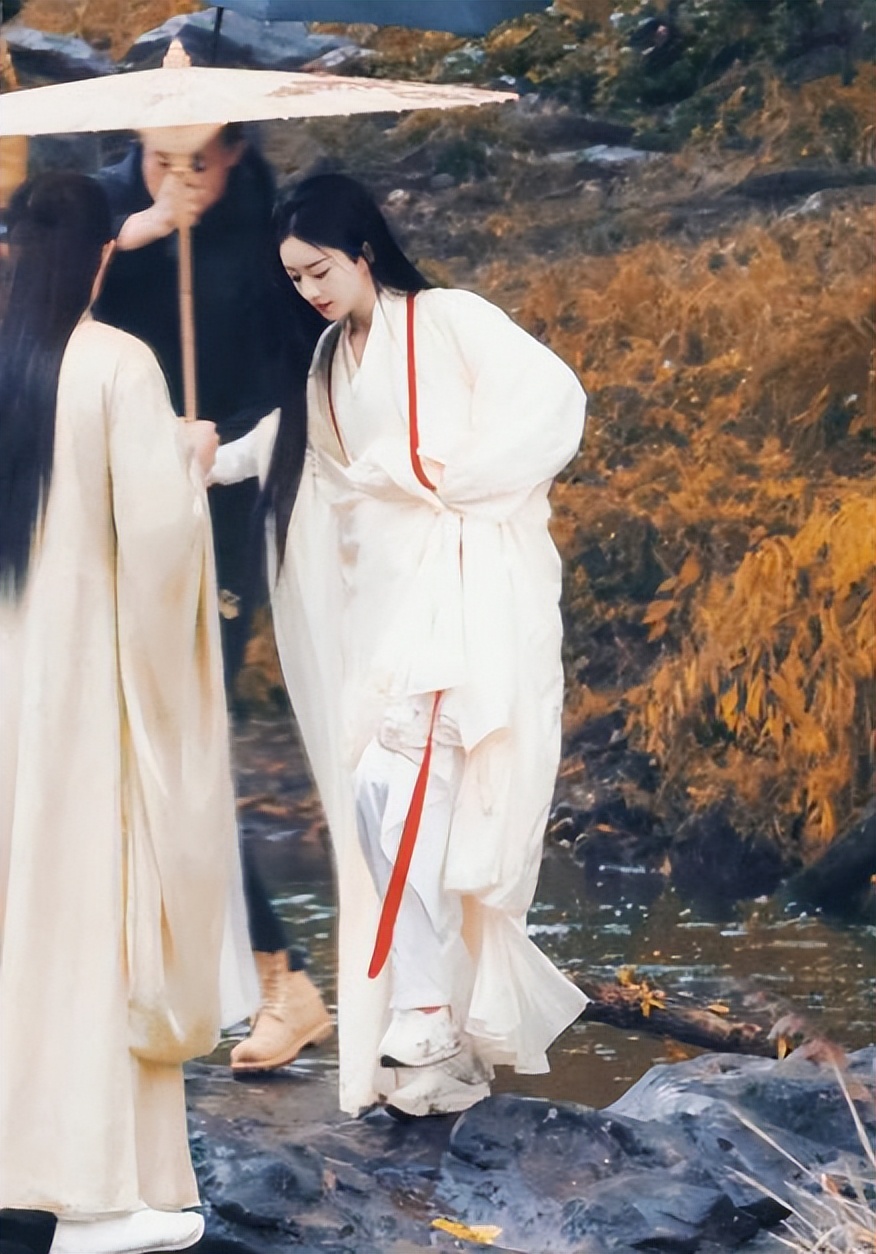 赵丽颖《与凤行》古装造型太美,红衣惊艳,白衣甜美,蓝衣帅气