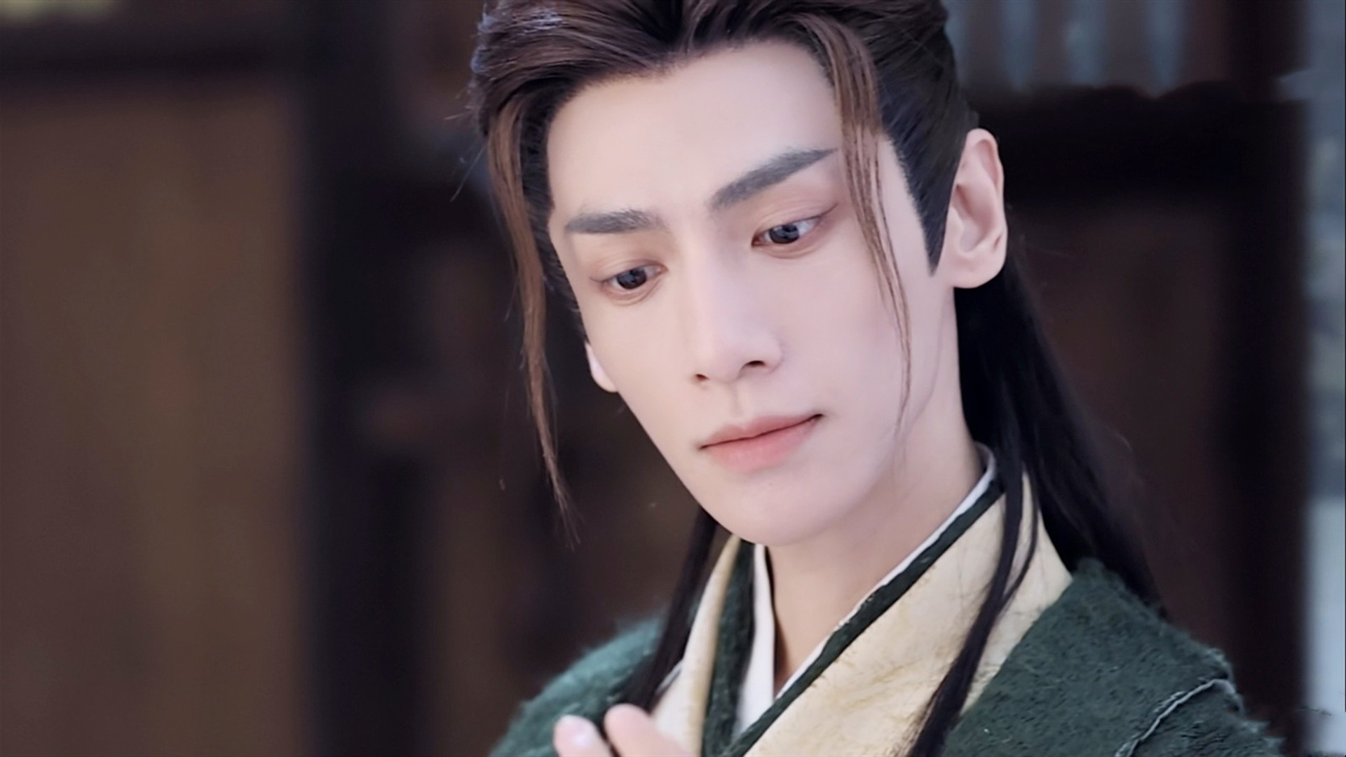 《长月烬明》:澹台烬没有情丝,依然有情有义,有恋爱脑