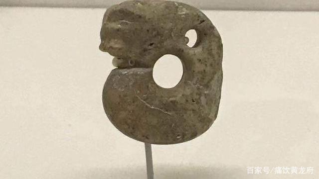 "中华第一龙"出土在吉林省农安县