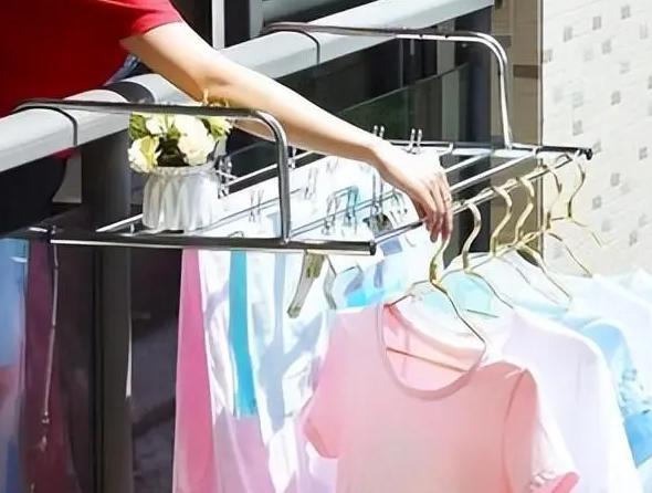 洗完衣服要不要反过来晒?原来一直做错了,难怪衣服旧得快!