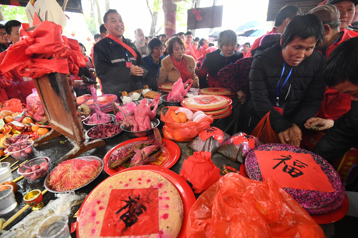 壮族人过春节,特有"年味",抢头鸭,吃母粽,这才叫过大年
