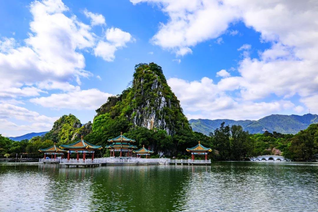 广东第一批重点风景名胜区,是全国十大文明风景旅游示范点