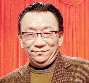 郭德纲师傅侯耀文,突发心脏病去世,卡里的500w存款和藏品都不见了