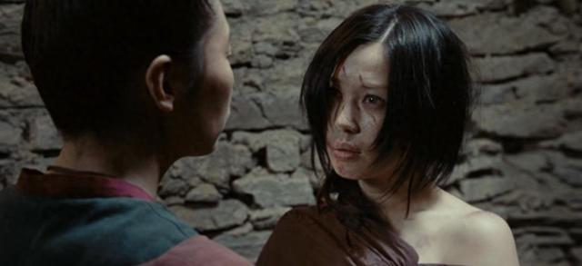 她曾把黄渤吻到害羞,与导演同居12年遭抛弃,今47岁身价高达40亿