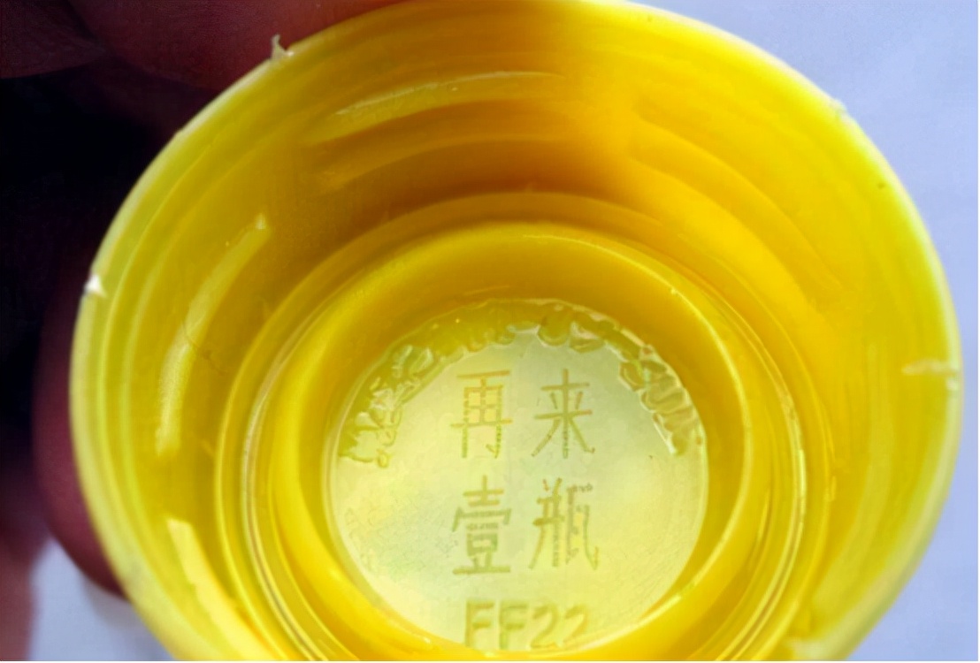 康师傅凭"再来一瓶"成老大,红牛照搬却亏2000万,红牛输在哪?