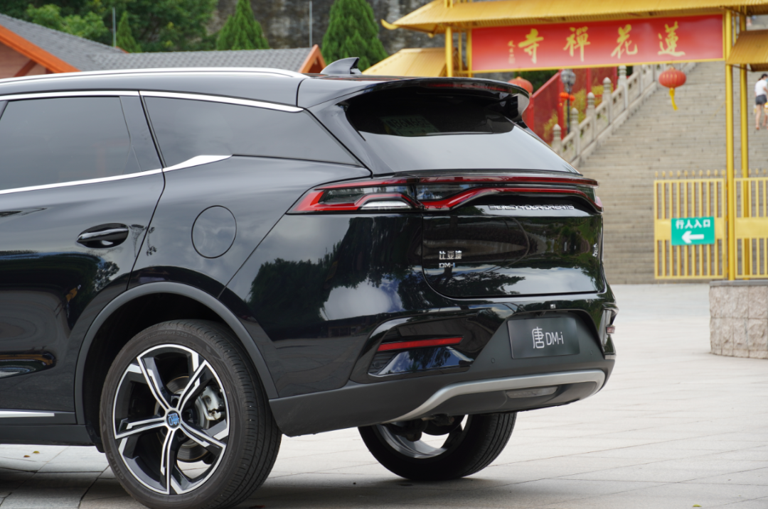 亏电状态下百公里油耗不超5l,比亚迪唐dm-i是怎么做到的?