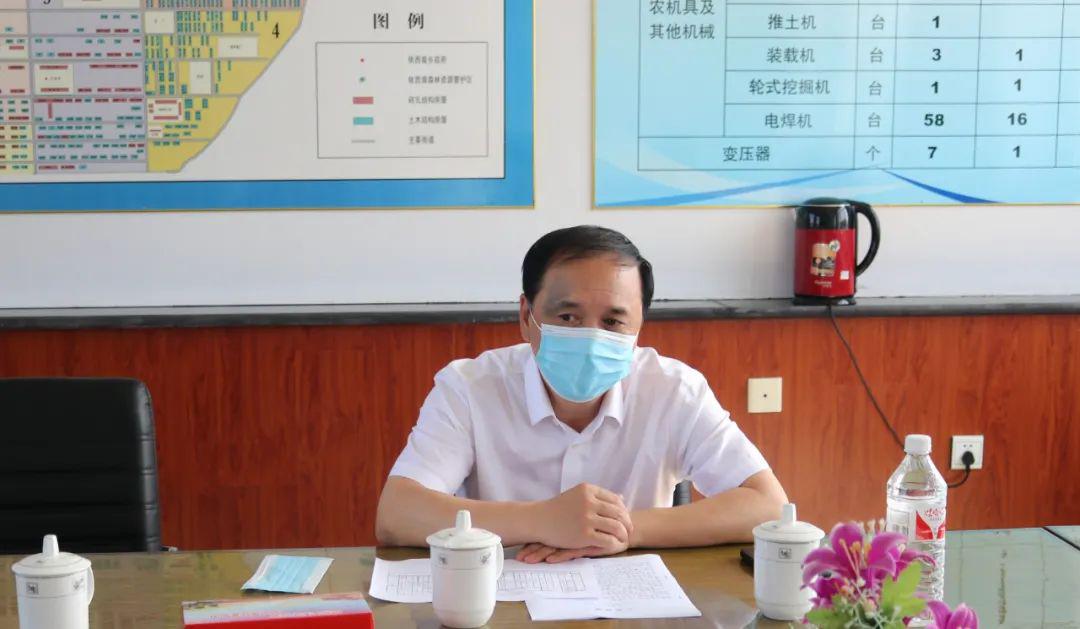 塔河县委书记林建军深入依西肯乡就当前重点工作进行调研