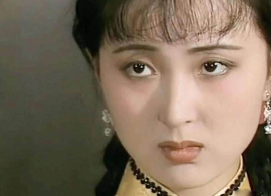 8位樱桃小嘴的女星,宋祖儿成小张柏芝,陈晓旭饰林黛玉大家闺秀