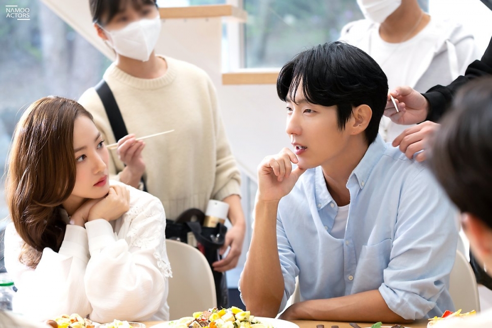 同门神仙合作!李准基,朴敏英,宋江合体拍广告,一波花絮照公开