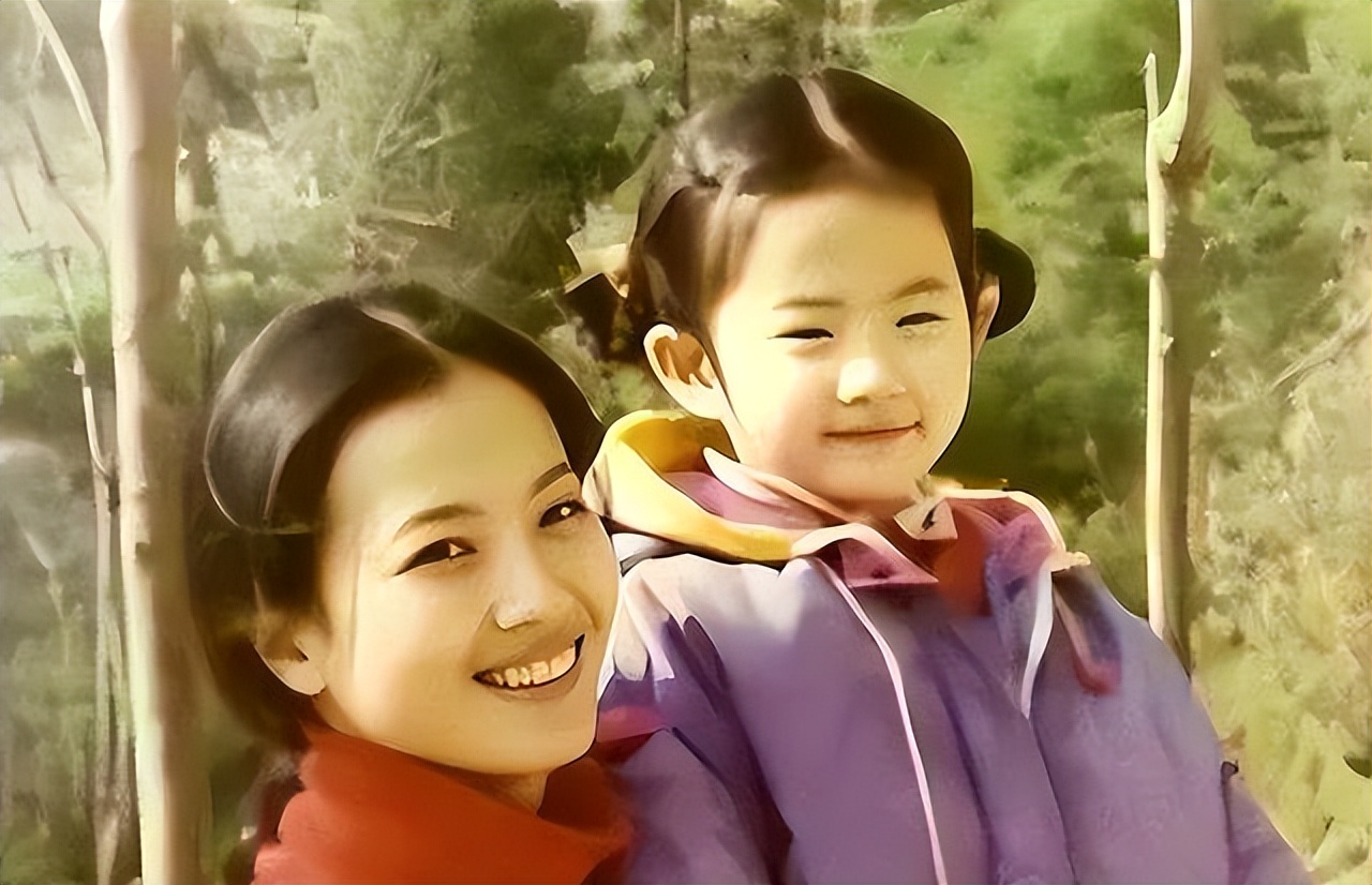 刘亦菲妈妈刘晓莉:两婚两离,64岁仍是单身,长得比刘亦菲还漂亮