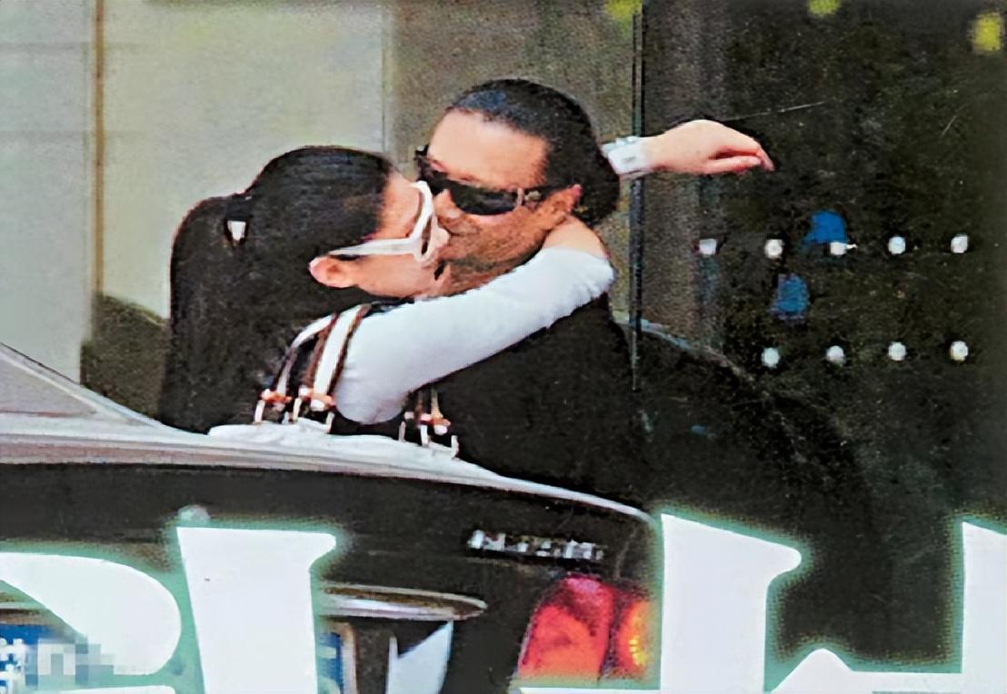 被谢贤养了12年,用青春换来2000万,如今38岁的coco怎么样了?