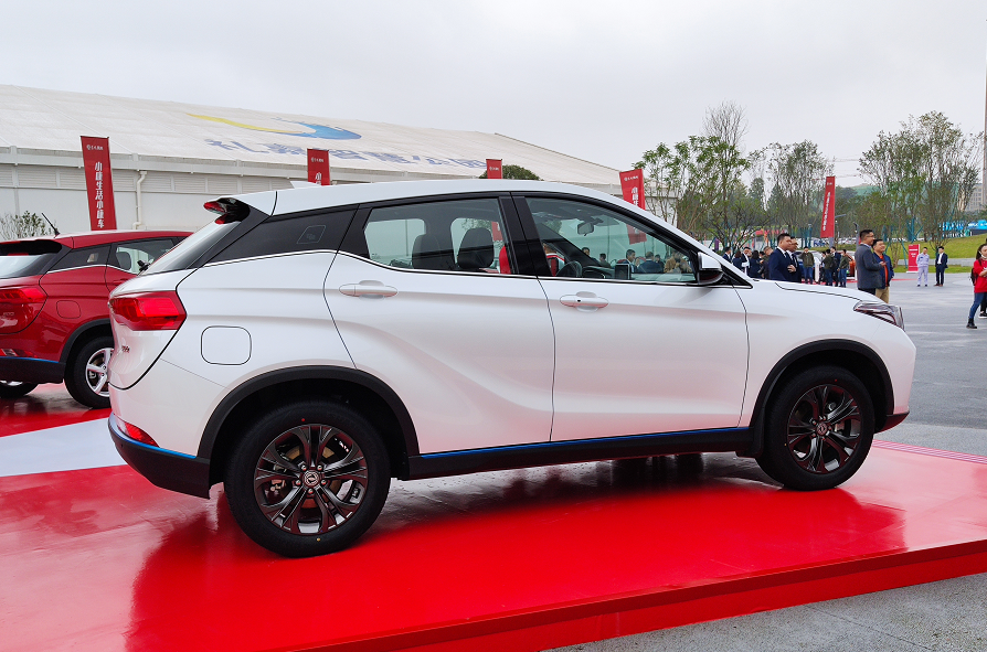 东风风光500正式上市,售5.48万起