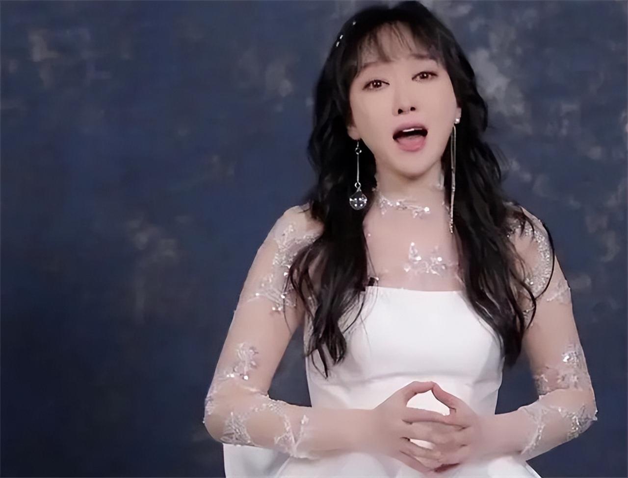 萨顶顶近照,和老公见面90分钟就闪婚,现在过上了豪门阔太的生活