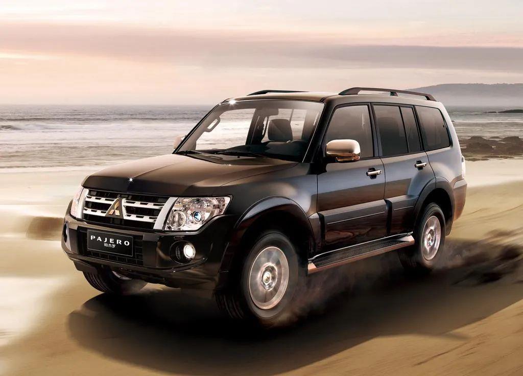 2023款三菱帕杰罗劲畅亮相,配3.0升v6 8at 超选四驱,19.5万起售