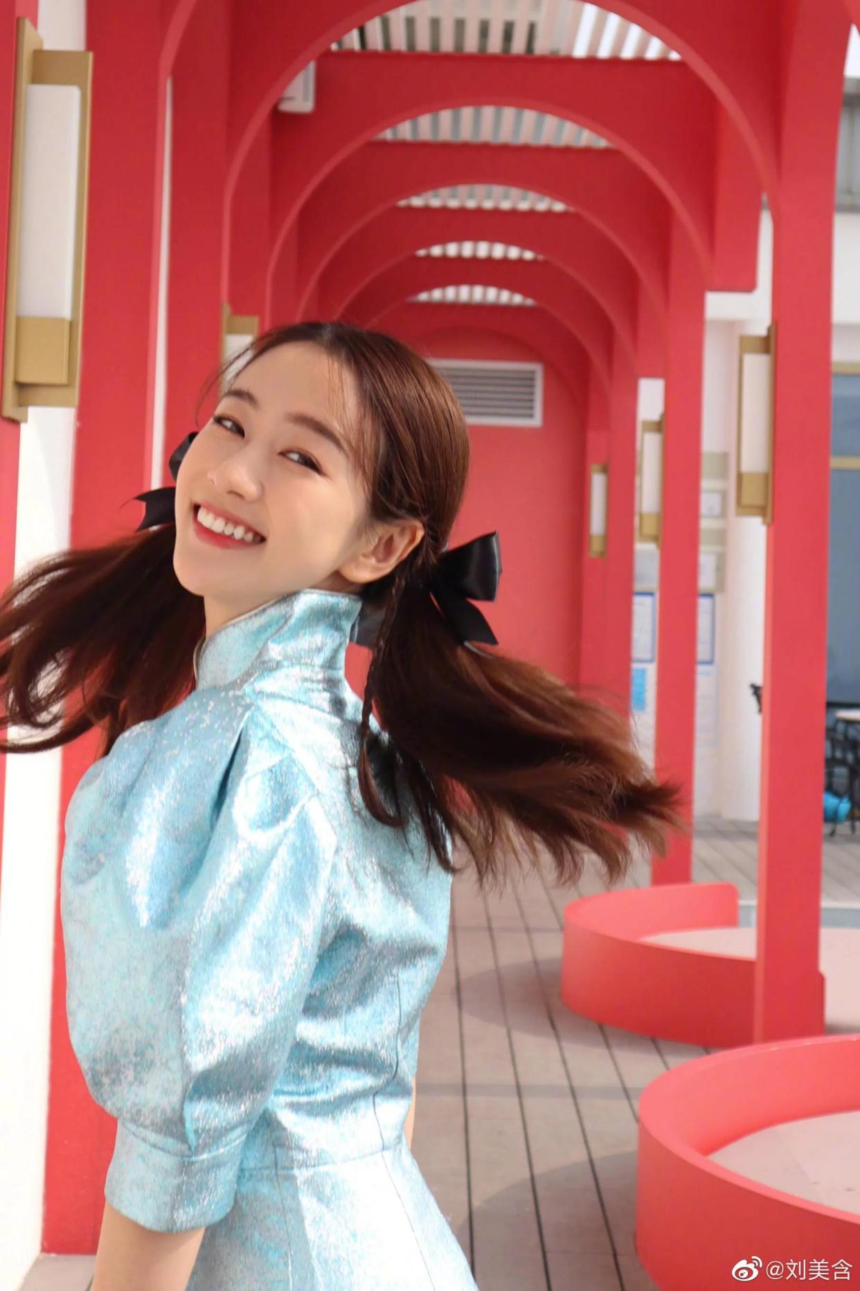 巴啦啦小魔仙——严莉莉(刘美含)美照,有谁小时候觉得她最美?