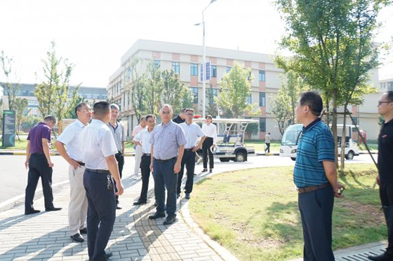 景德镇学院党委副书记,校长陈雨前检查新学期开学准备工作