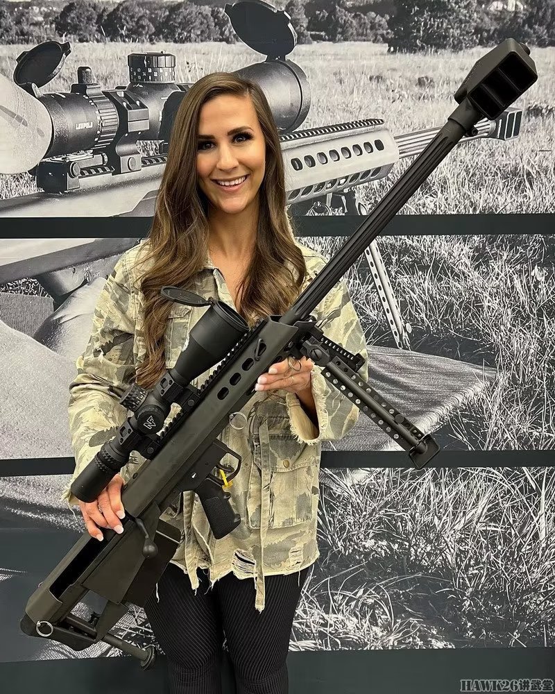 「周末mm例图」油管主播瑞秋·比展示各种枪械 总有一款打动你