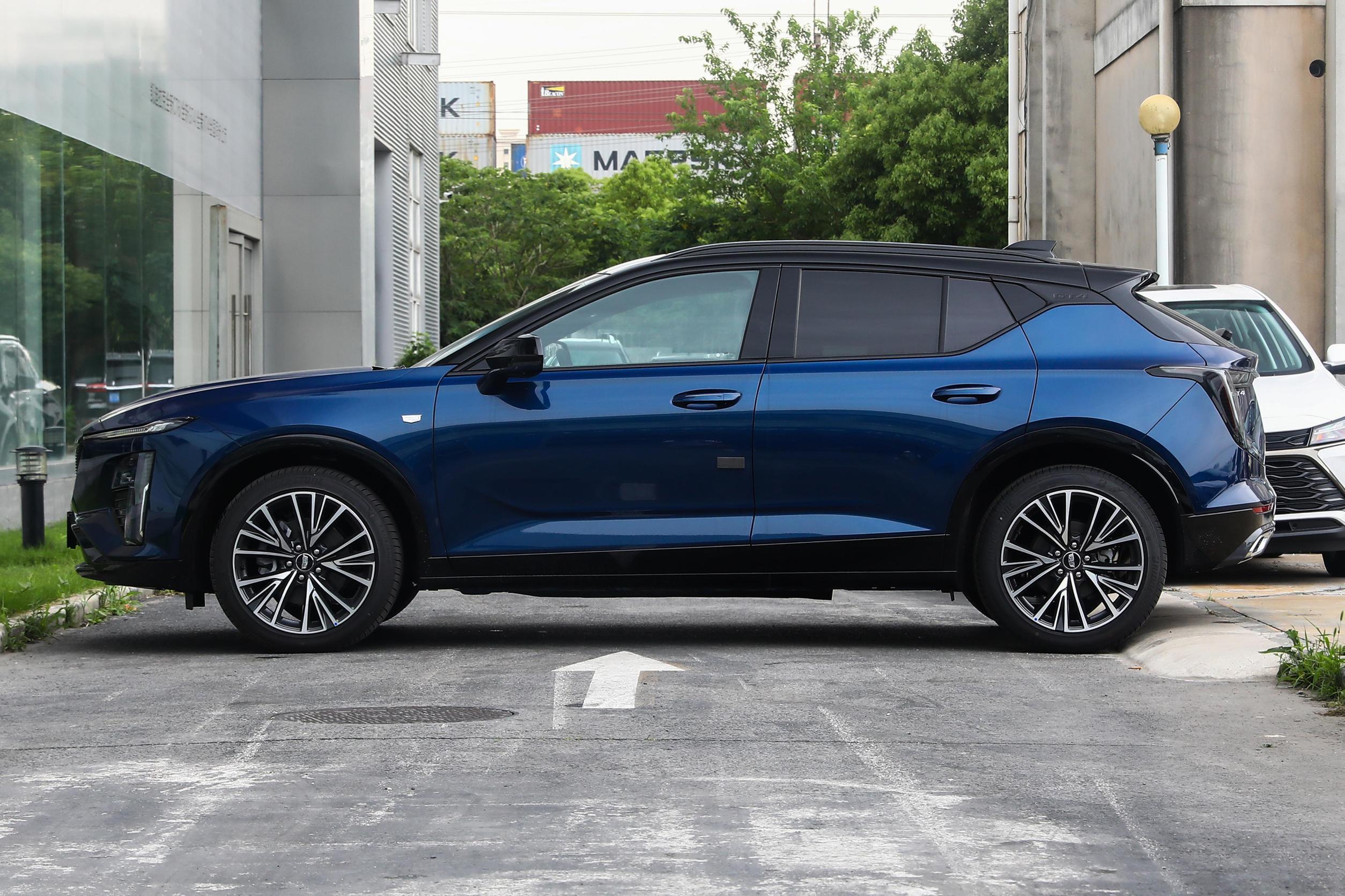 凯迪拉克gt4优惠3万元左右,跨界轿跑suv,1.5t爆发211马力