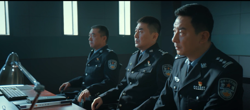 "老腊肉"天团出圈,《三叉戟》让我们看到了很多现实面