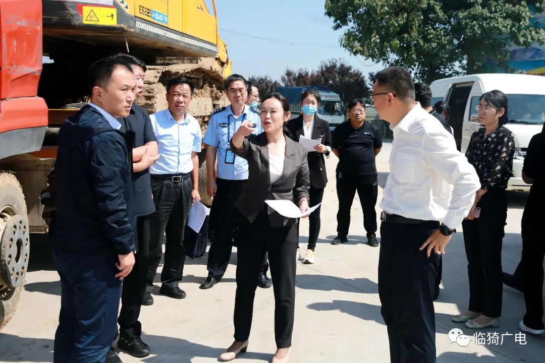 丁格深入庙上乡就"庆丰收 感党恩 商之源 果世界"2021中国农民丰收节