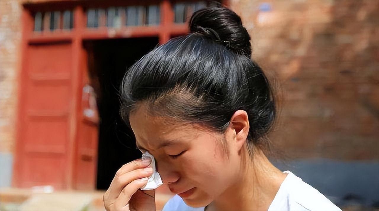 2018年孙女高考成绩47分,爷爷含泪请求复查,得知真相